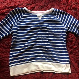 Lightweight pullover top